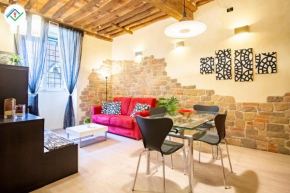 Antica Piazza Apartment by TuscanyWeGo